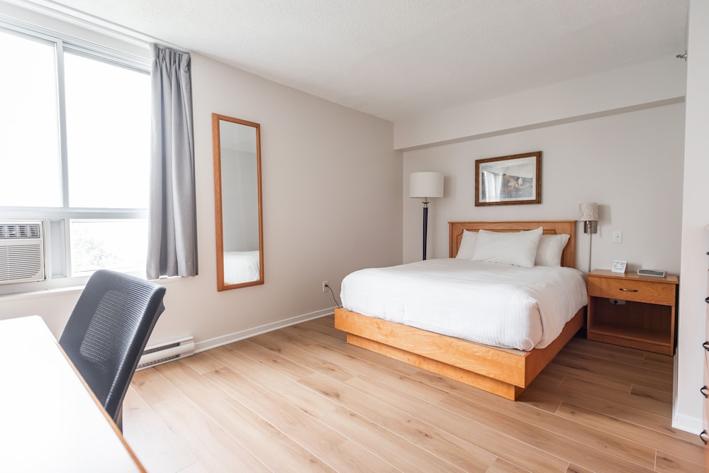 Standard Room, 1 Queen Bed - Photo 2