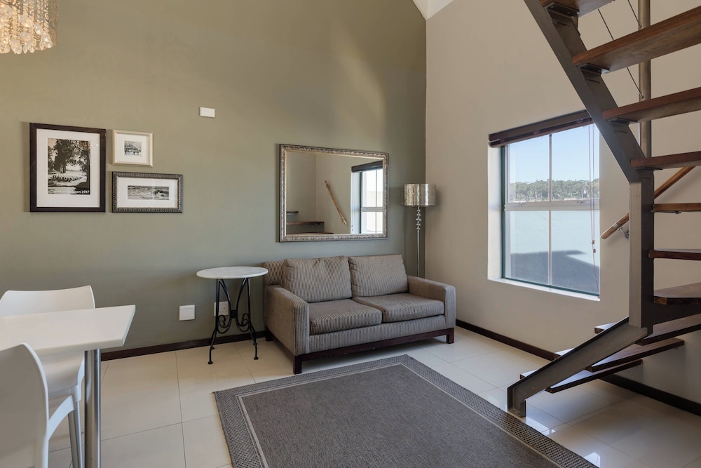 Loft, 2 Bedrooms - Photo 10