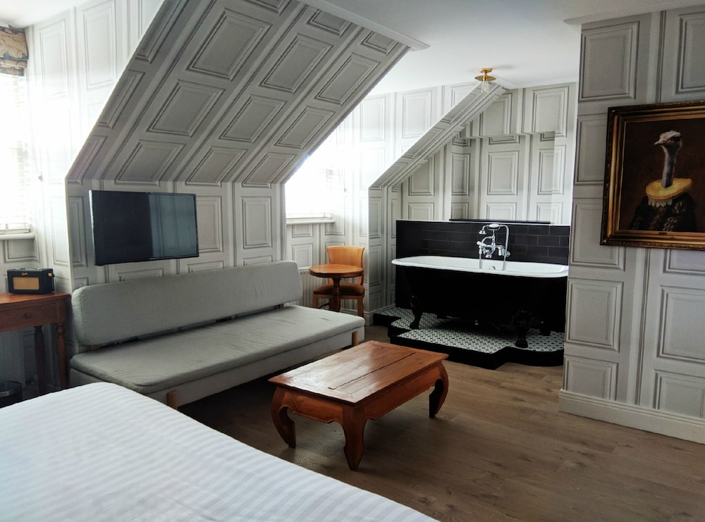 Superior Studio Suite photo 1