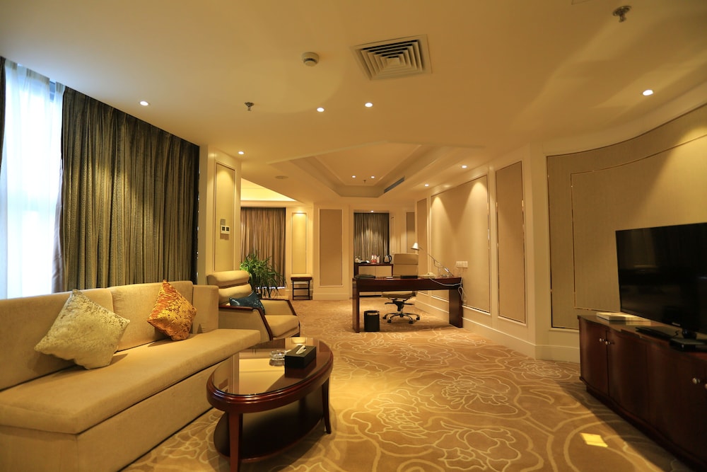 Executive Suite photo 2