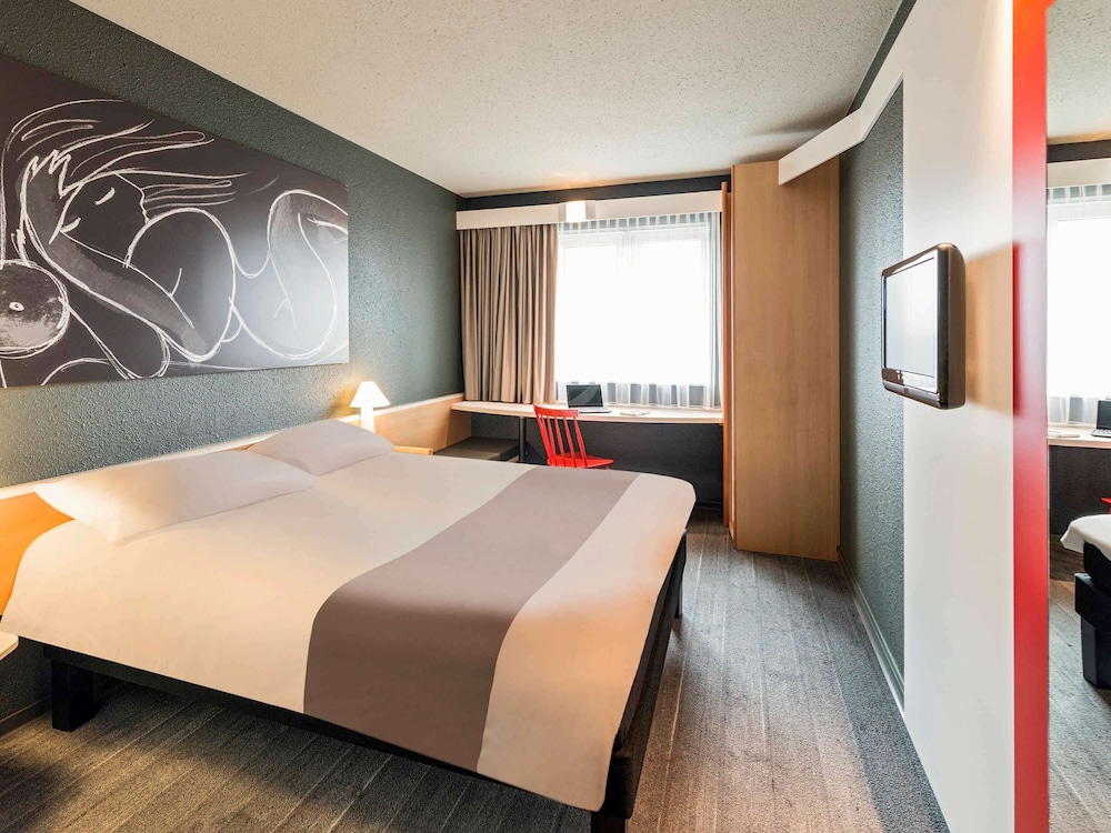 Standard Room, 2 Twin Beds - Photo 1