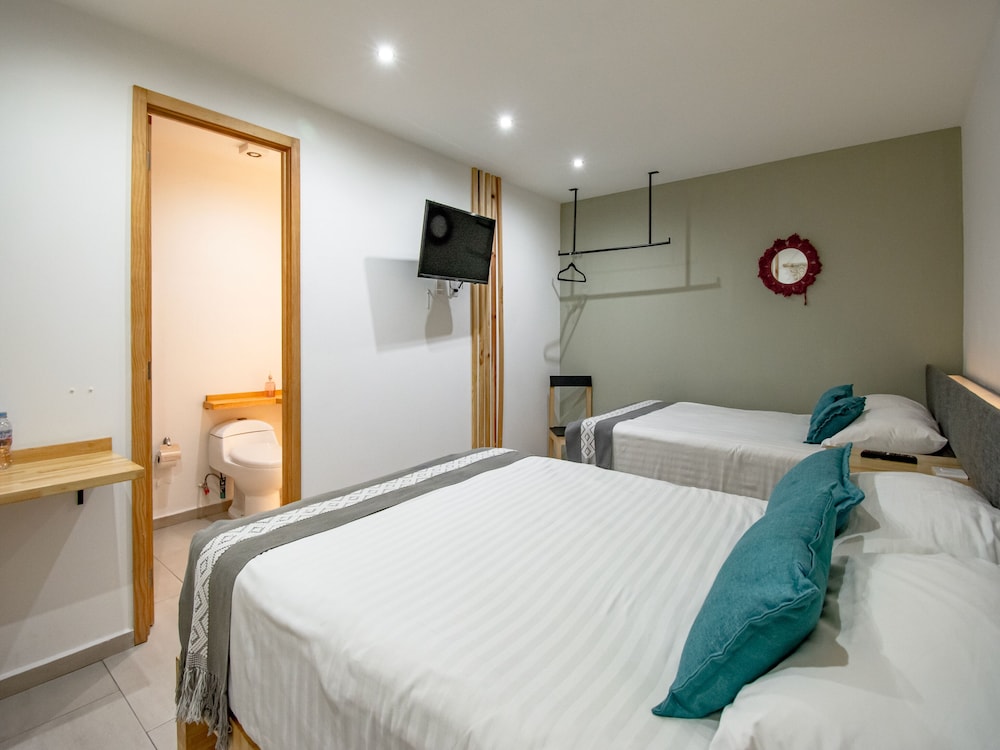 Standard Room, 2 Double Beds - Photo 12