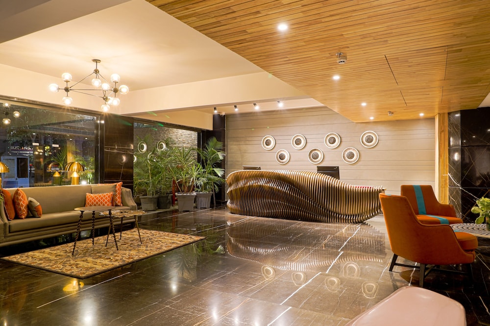 Premium Room - Photo 18