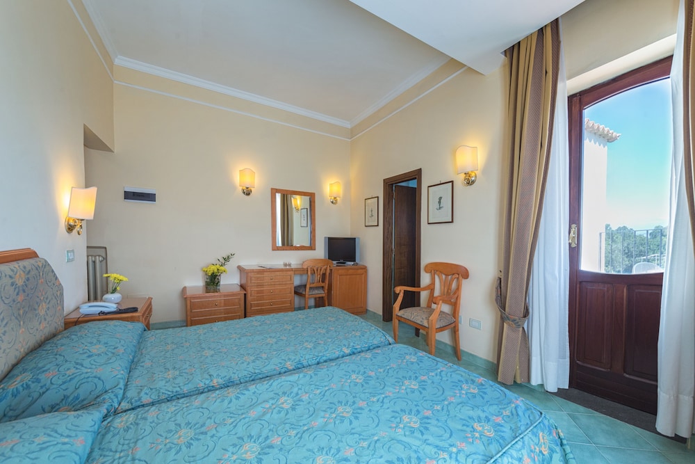 Comfort Room, Pool View, Annex Building photo 2