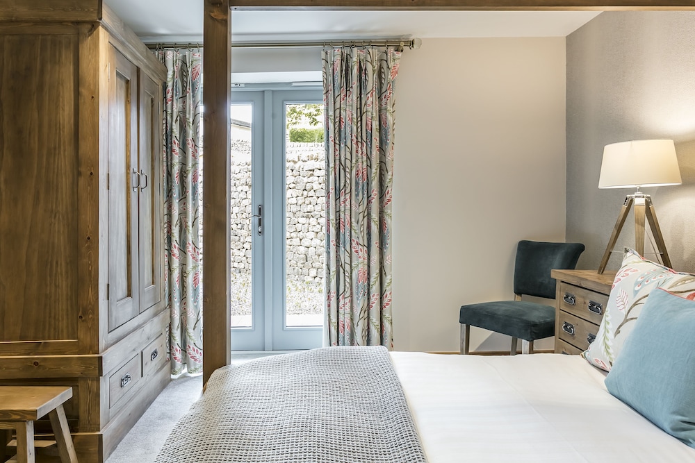 Deluxe King Room - Photo 4