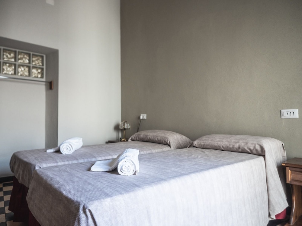 Twin Room, Accessible photo 2