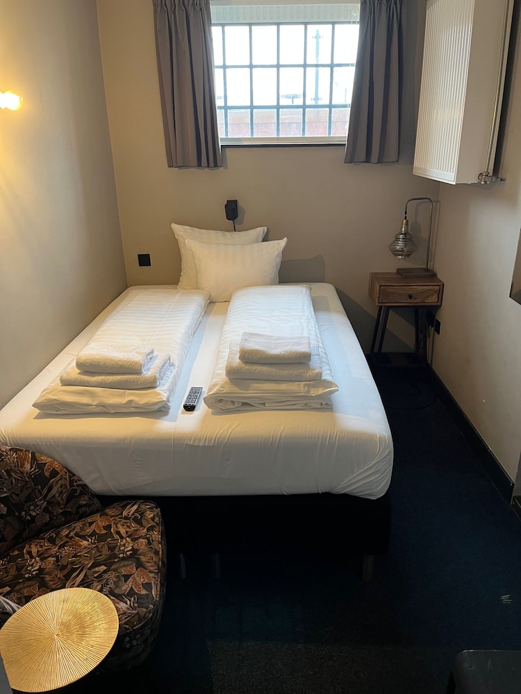 Deluxe Quadruple Room photo 3