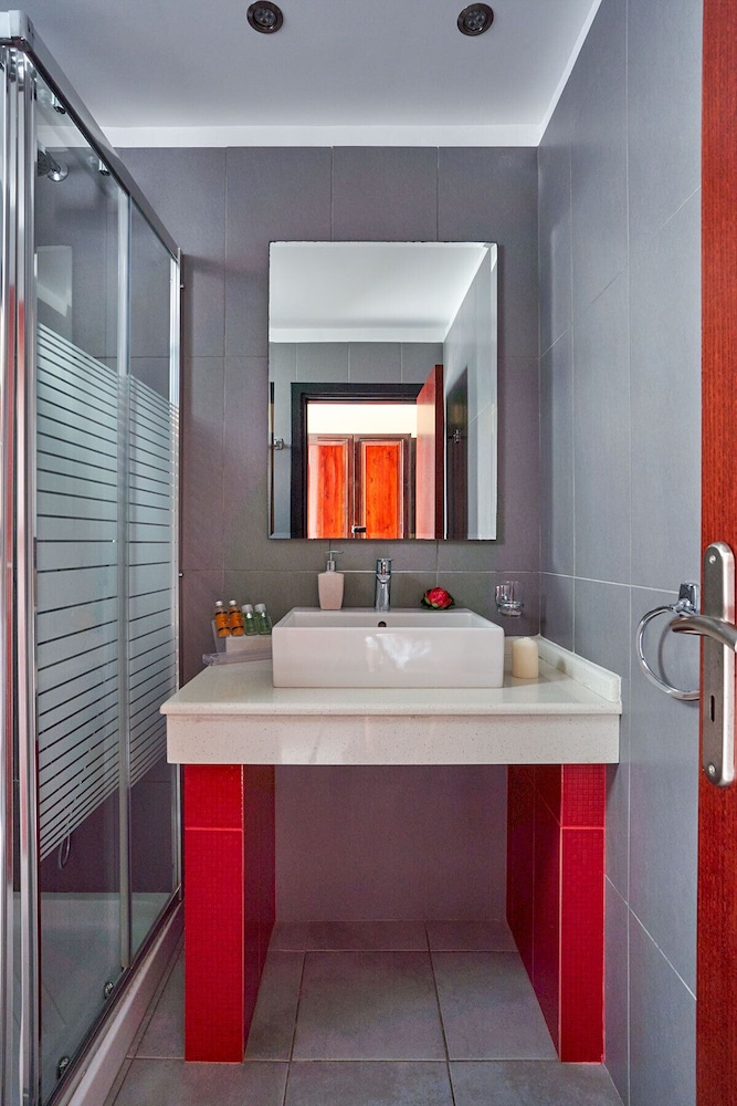 Suite (Adults Only) - Photo 24