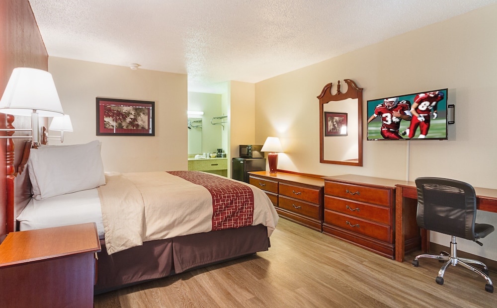 Deluxe Room, 1 King Bed, Non Smoking - Photo 1