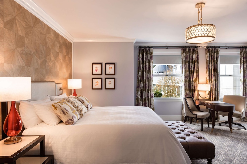 Junior Suite, 1 Queen Bed - Photo 2