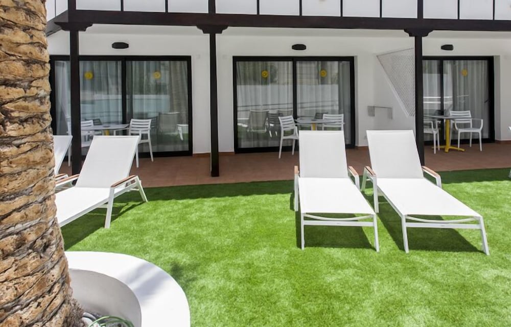 Double Room (with garden) photo 3
