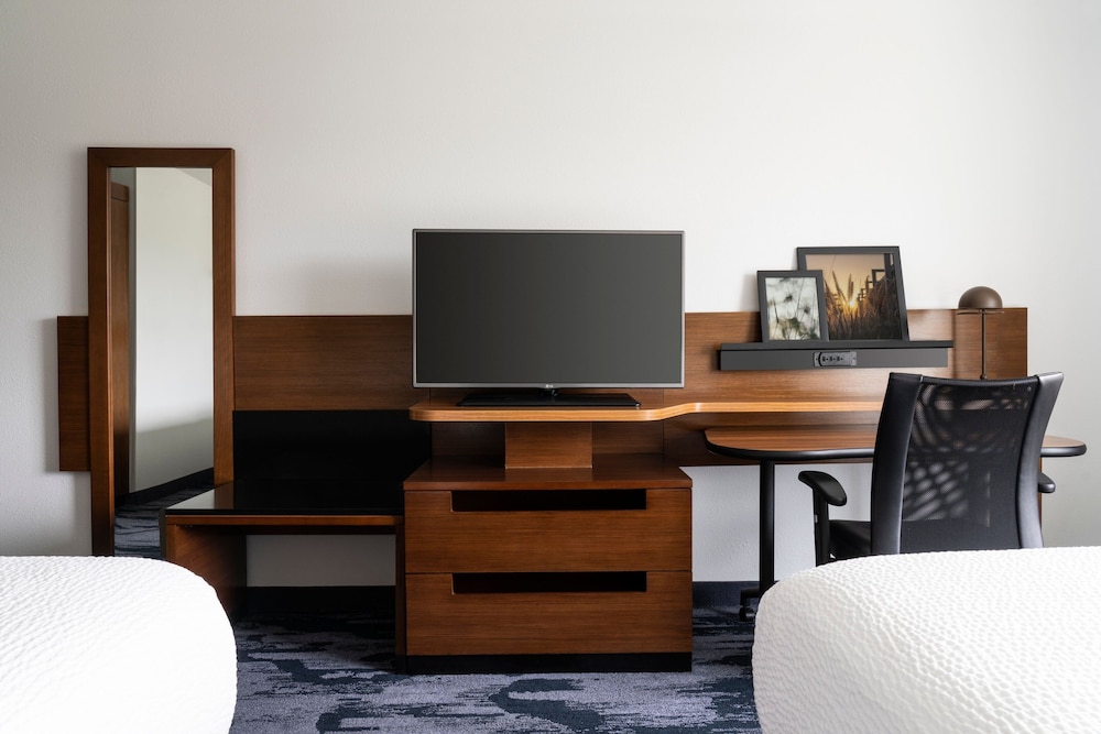 Executive Suite, Multiple Beds (Hearing Accessible) photo 2