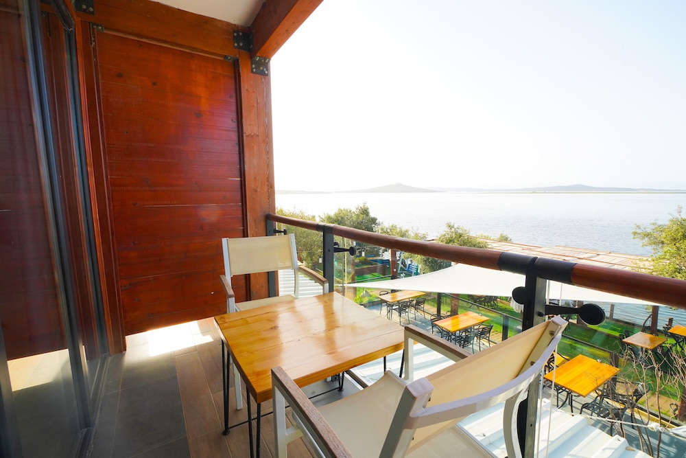 Deluxe Double Room, 1 Double Bed, Non Smoking, Sea View photo 2