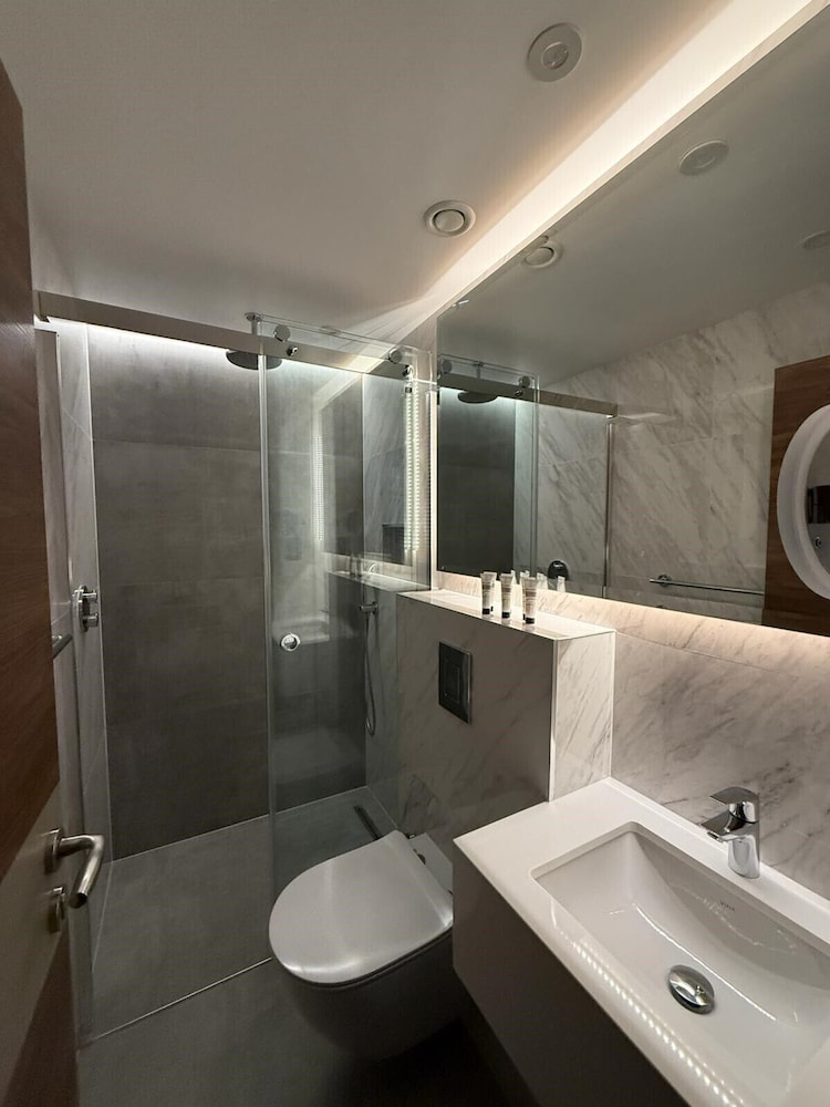 Deluxe Quadruple Room photo 2