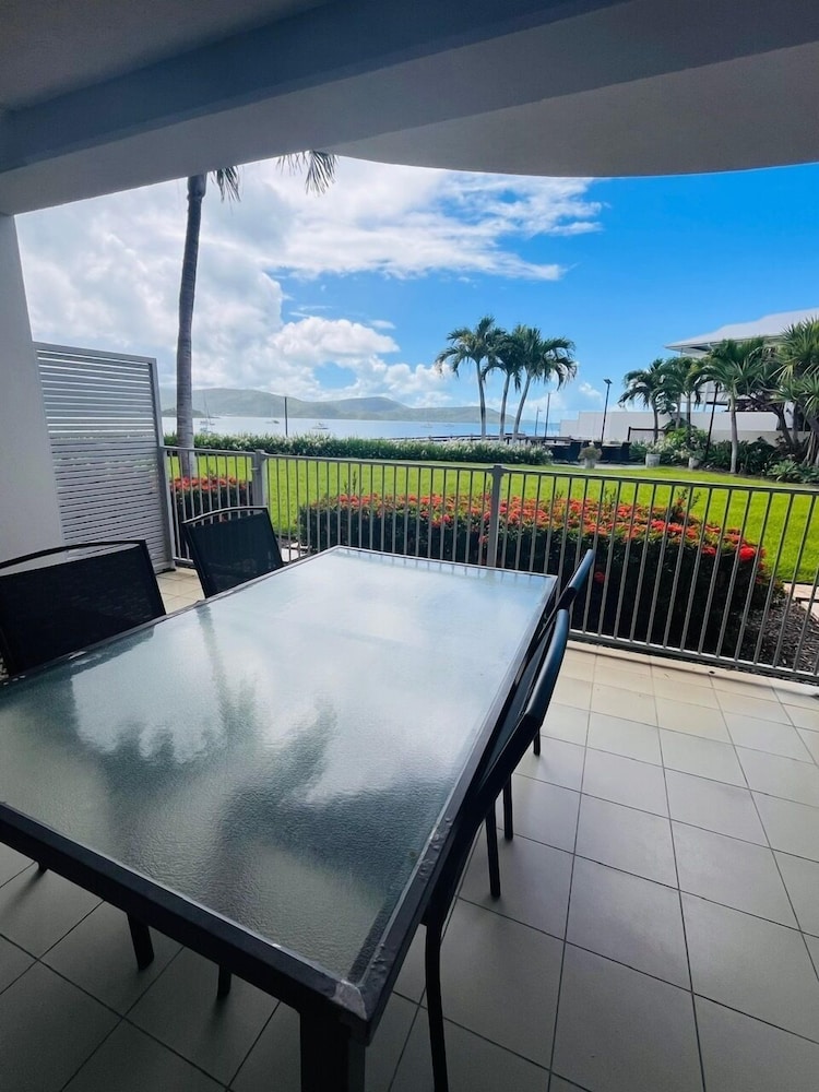 1 Bedroom Water View Spa Apartment - Photo 12