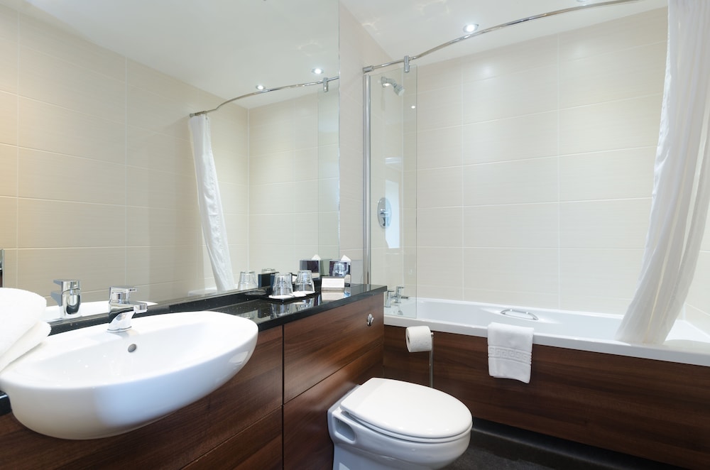 Executive Room, 2 Twin Beds, Non Smoking (View) - Photo 8