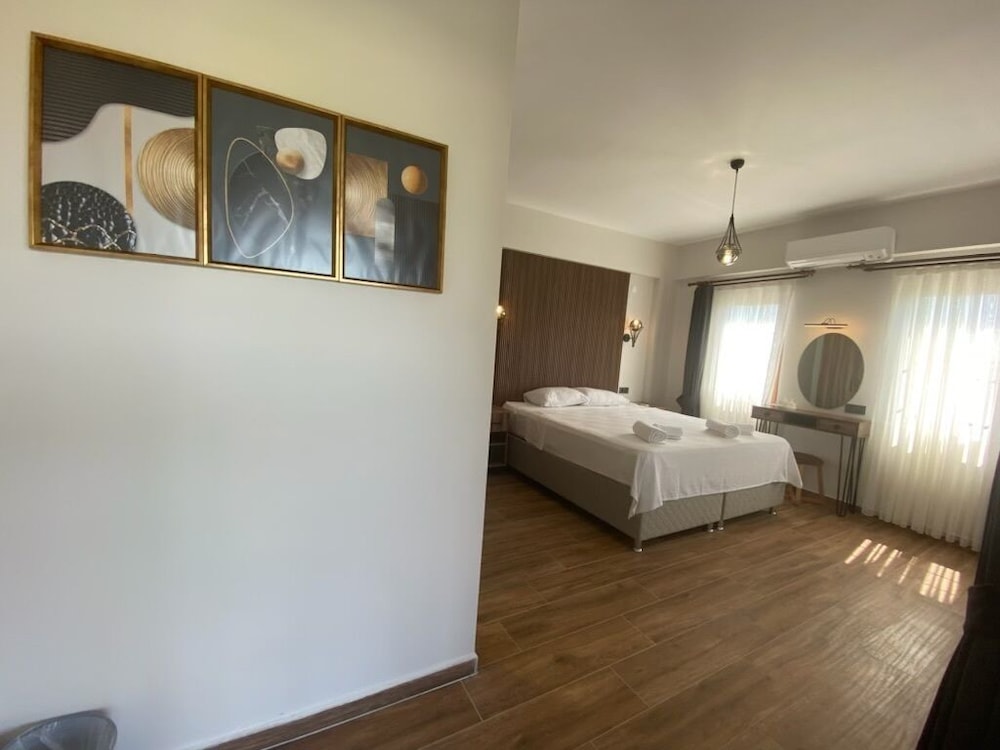 Deluxe Double Room, Balcony, Garden View photo 3