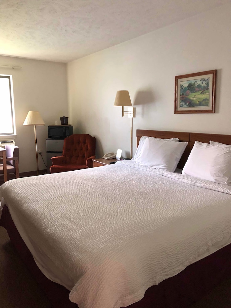 Deluxe Single Room, 1 King Bed photo 1