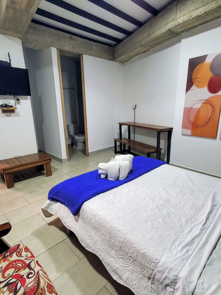 City Room photo 1