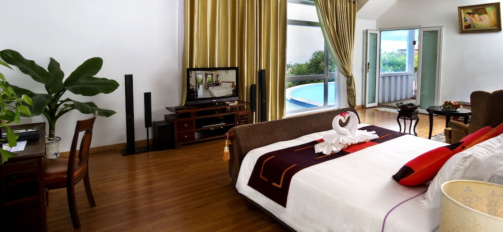 Suite - Photo 2