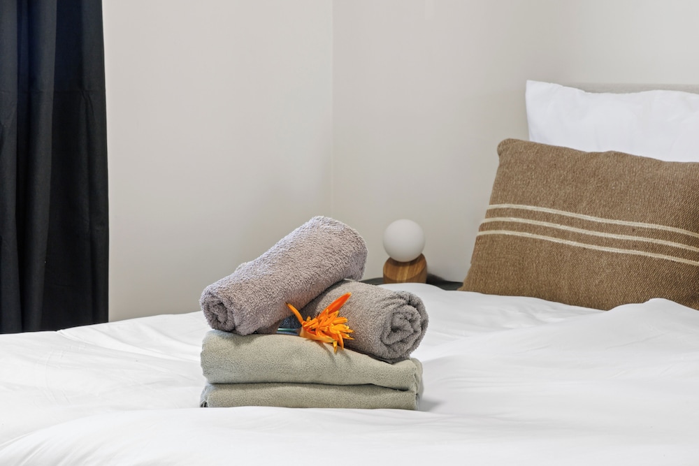 Economy Double Room, 1 Queen Bed, Air conditioning