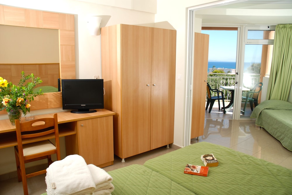 Apartment photo 1