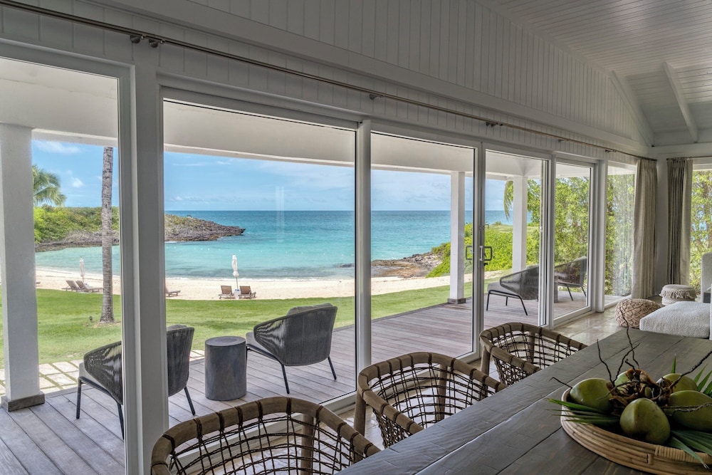 Villa, 3 Bedrooms, Private Pool, Beachfront - Photo 4