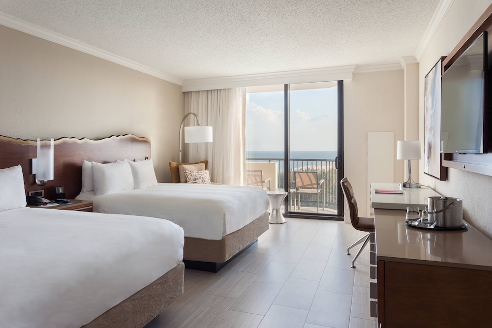 Deluxe Room, Oceanfront (Balcony) - Photo 1