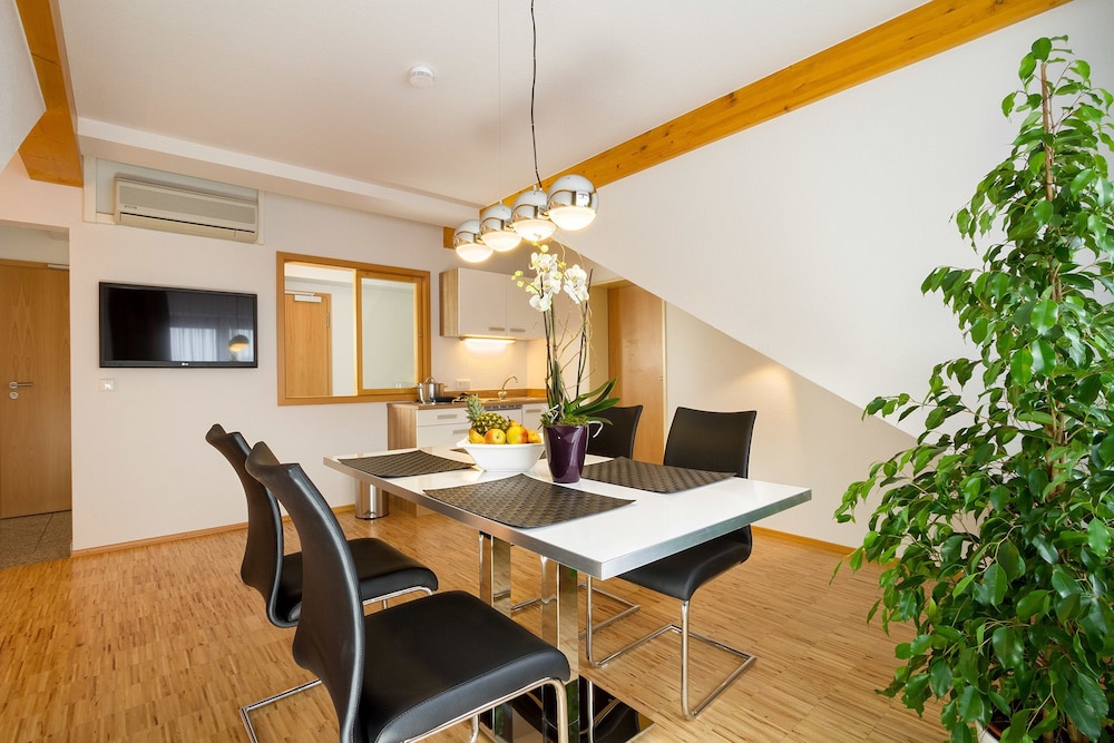 Loft, 2 Bedrooms, Kitchenette photo 2