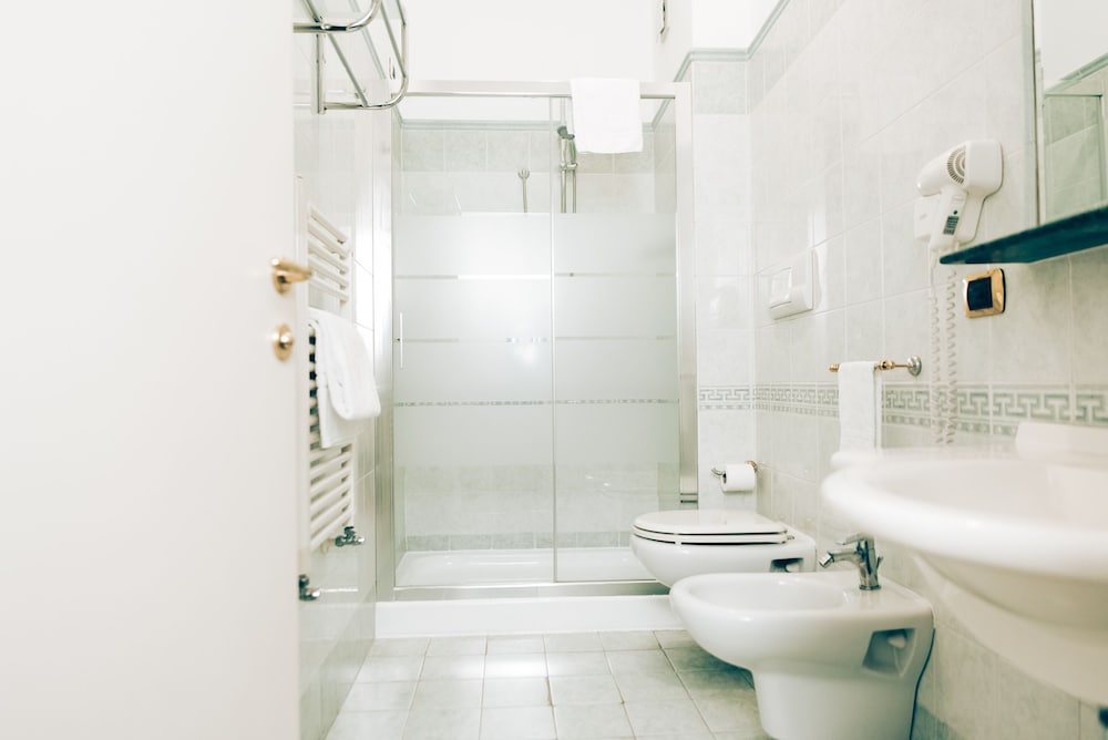 Exclusive Duplex, Hot Tub (Suite) - Photo 4