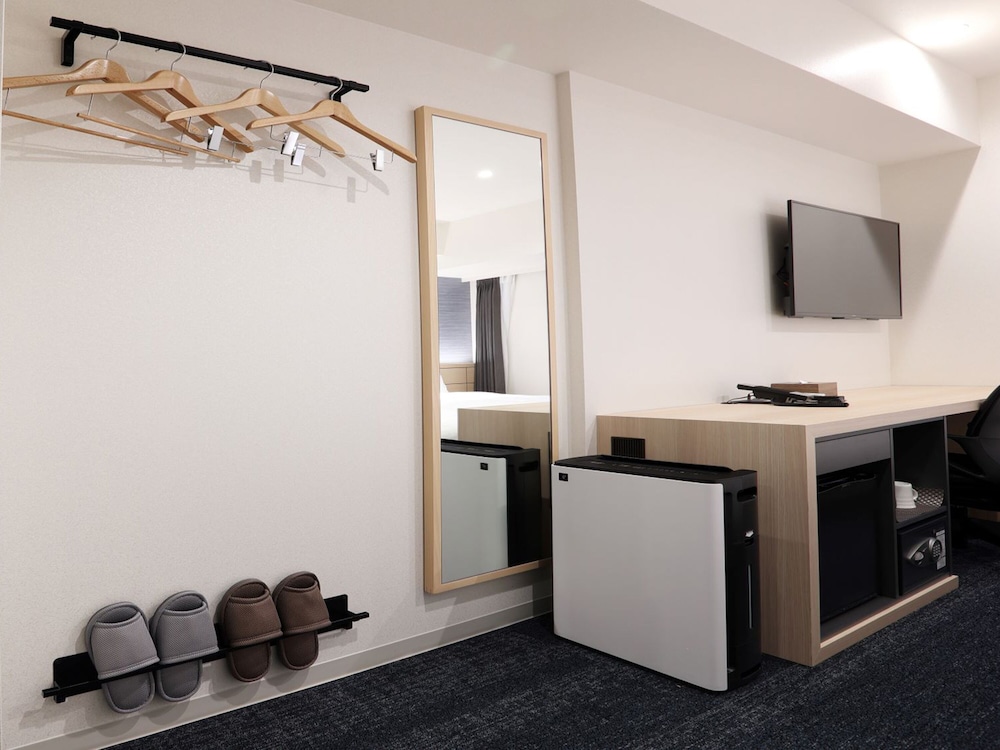 Standard Twin Room - Photo 7