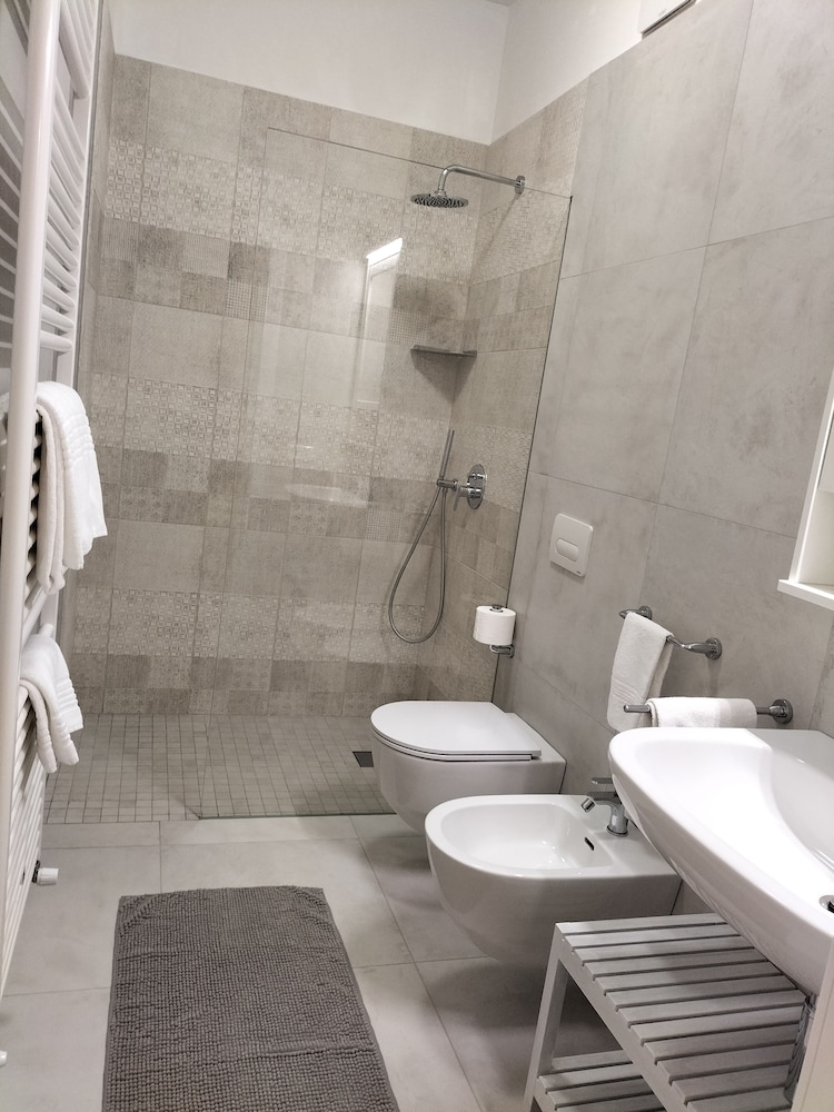Double or Twin Room photo 3