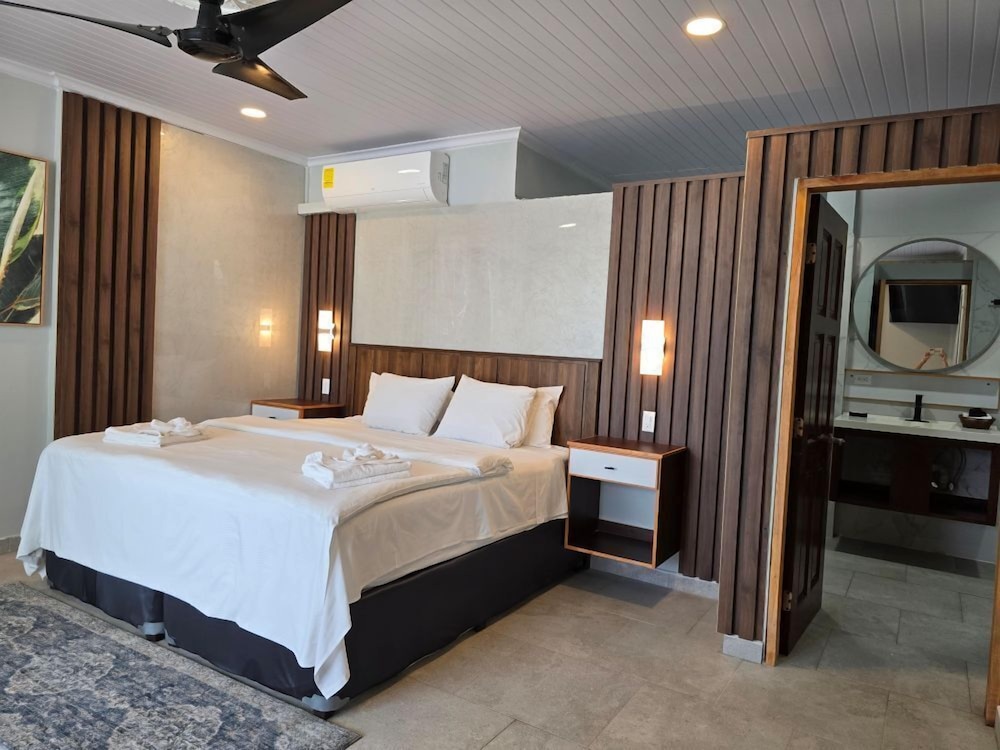 Romantic Beach Front Single Room photo 1
