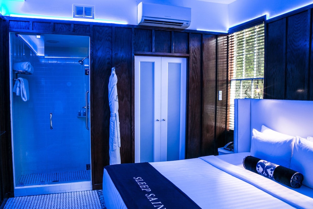 Room, 2 Queen Beds