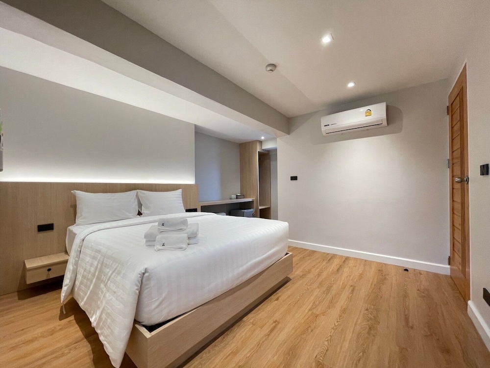 Superior Single Room, Non Smoking, City View