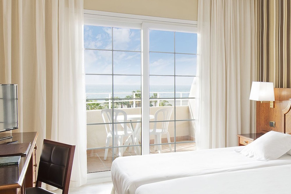 Standard Double Room, Balcony - Photo 4