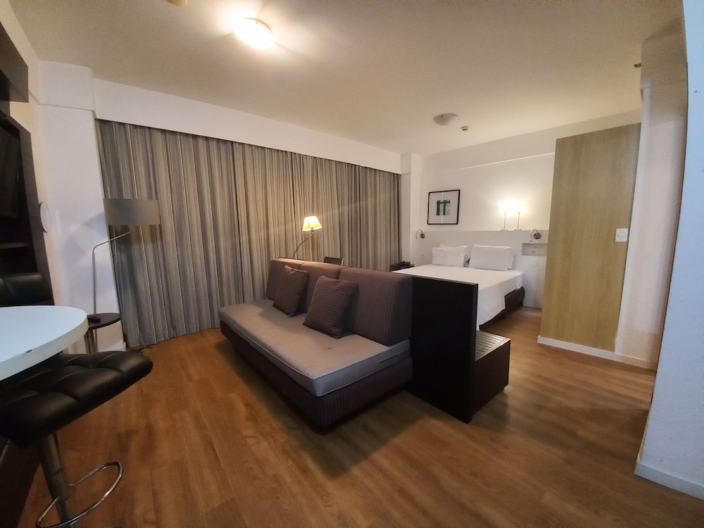 Economy Suite