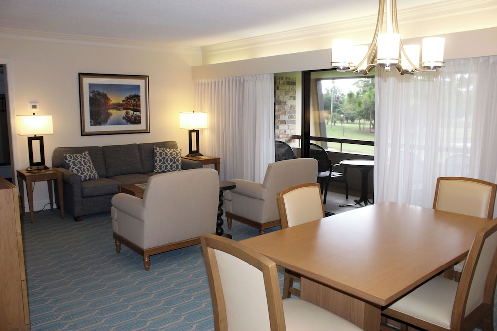 Suite, Multiple Beds (2Q-2T 1200SqFt) - Photo 5