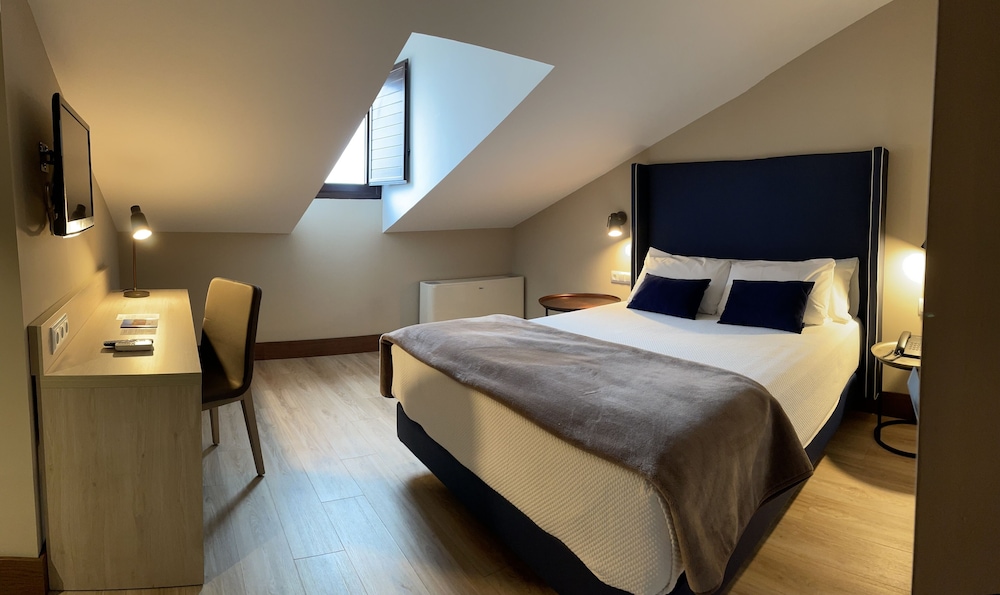 Attic Individual Room