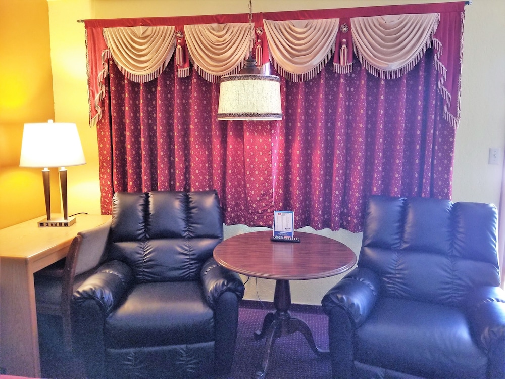 Deluxe Room, 1 King Bed, Mountain View photo 2