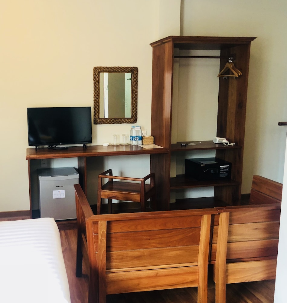 Family Room photo 2