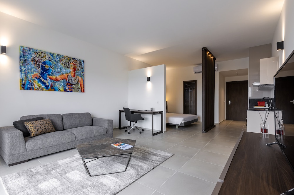 Superior Apartment photo 2