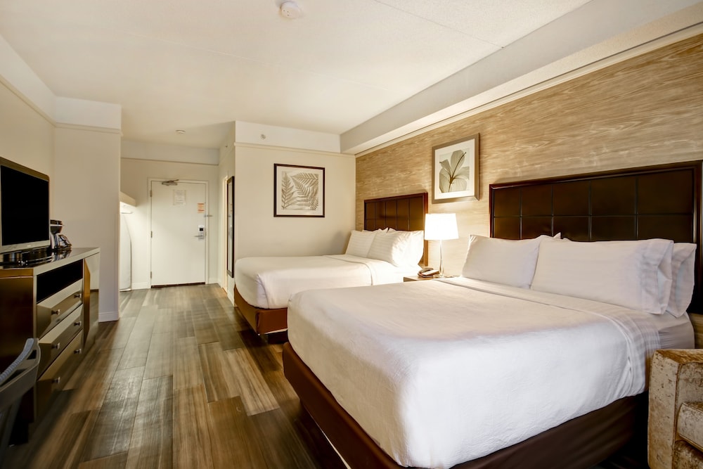 Standard Room, 2 Queen Beds - Photo 4