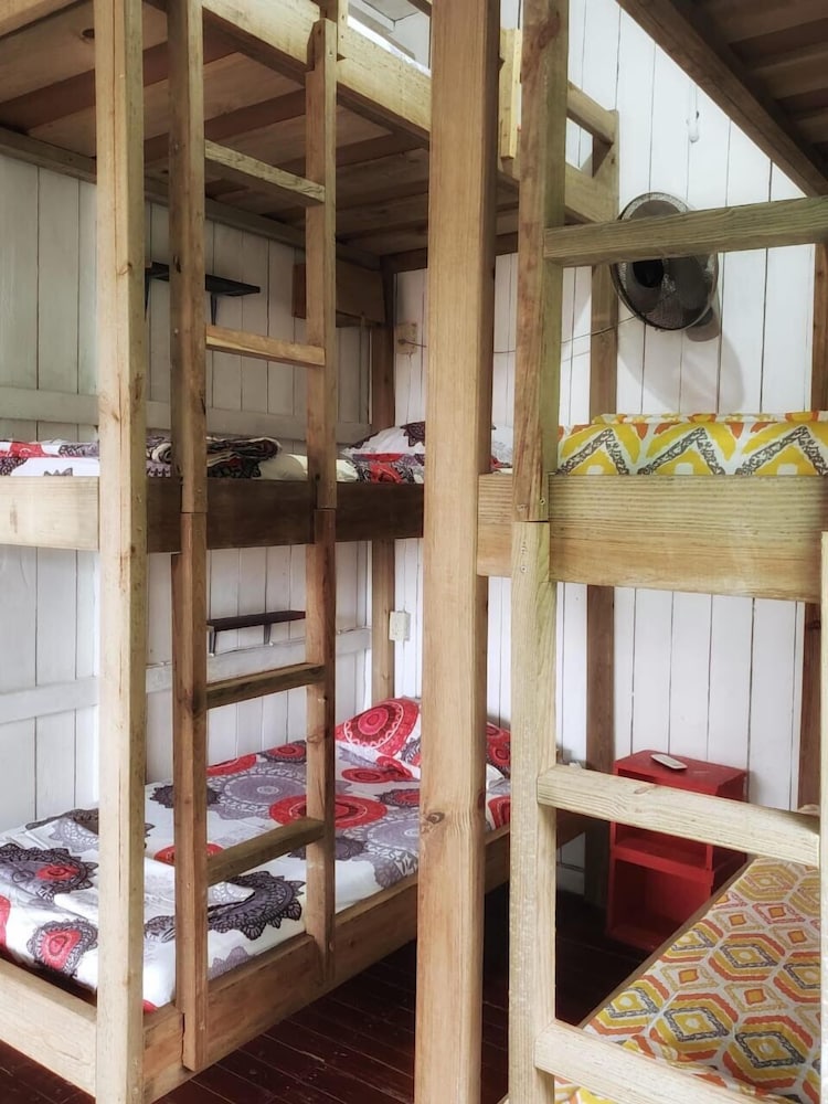 Shared Dormitory, Mix Dorm, 8 Guests - Carenero photo 2