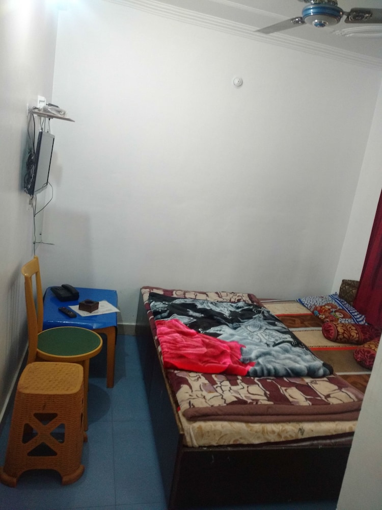 Deluxe Room, 1 Double Bed, Non Smoking photo 2