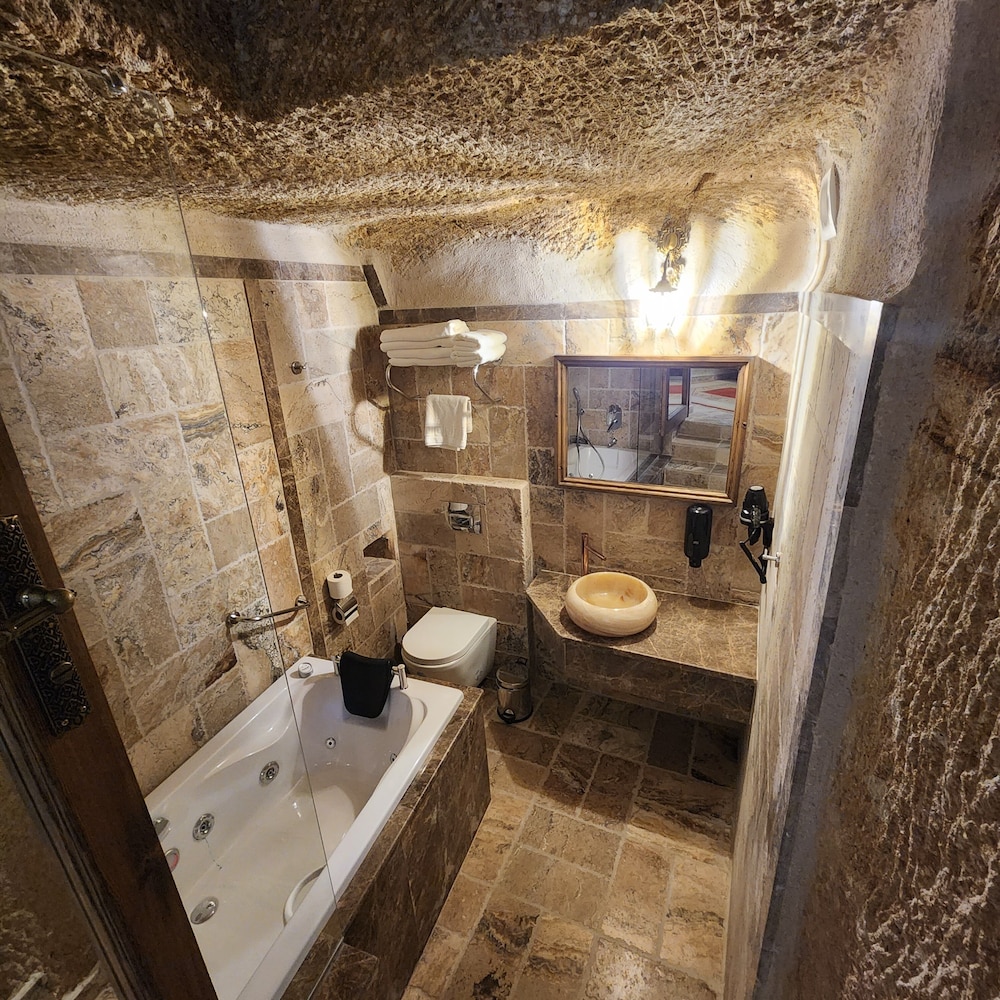 Superior Double Room, 1 King Bed, Non Smoking, Private Bathroom photo 2