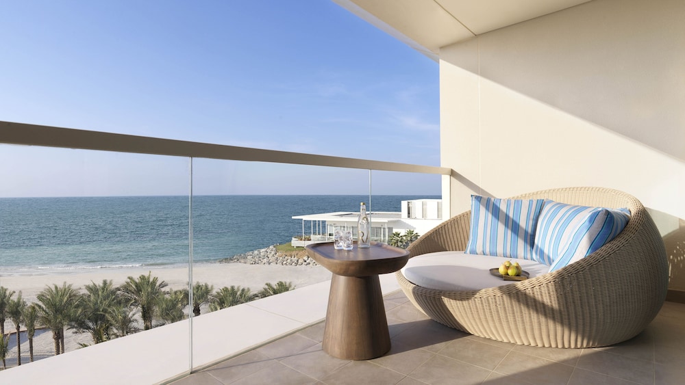 1 King Club Lounge Access Infinity Ocean View