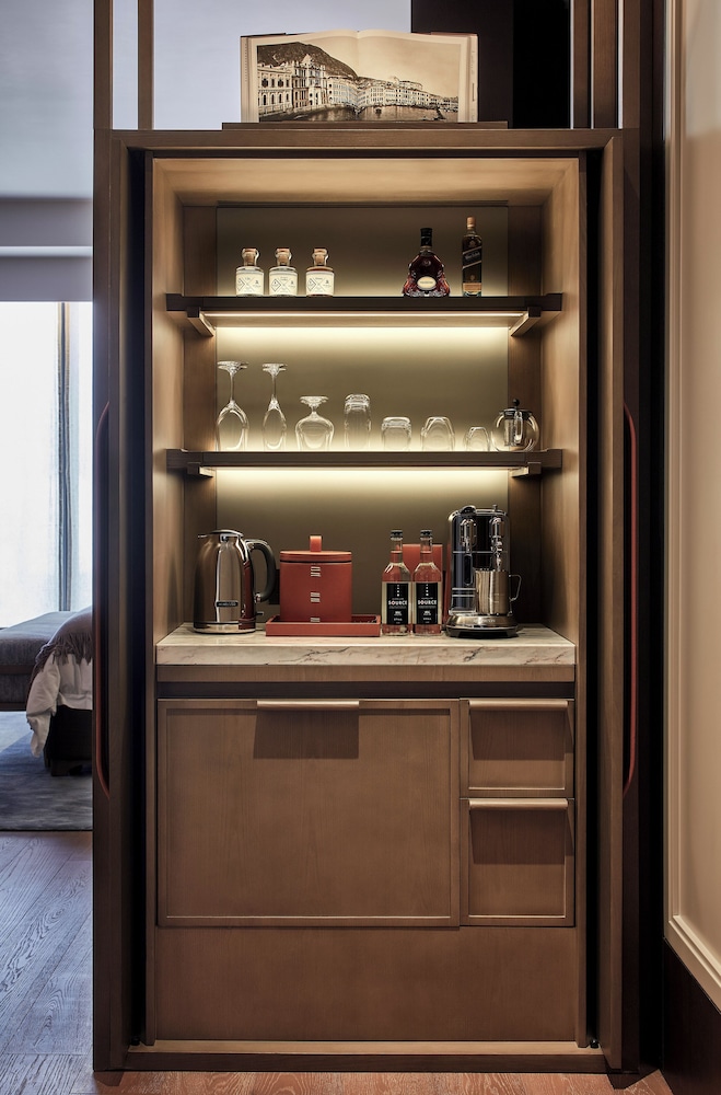Suite, 1 Bedroom, City View