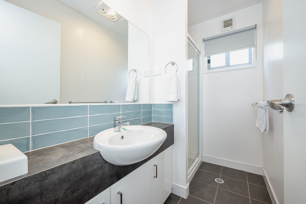 3 Bedroom Riverview Villa photo 3