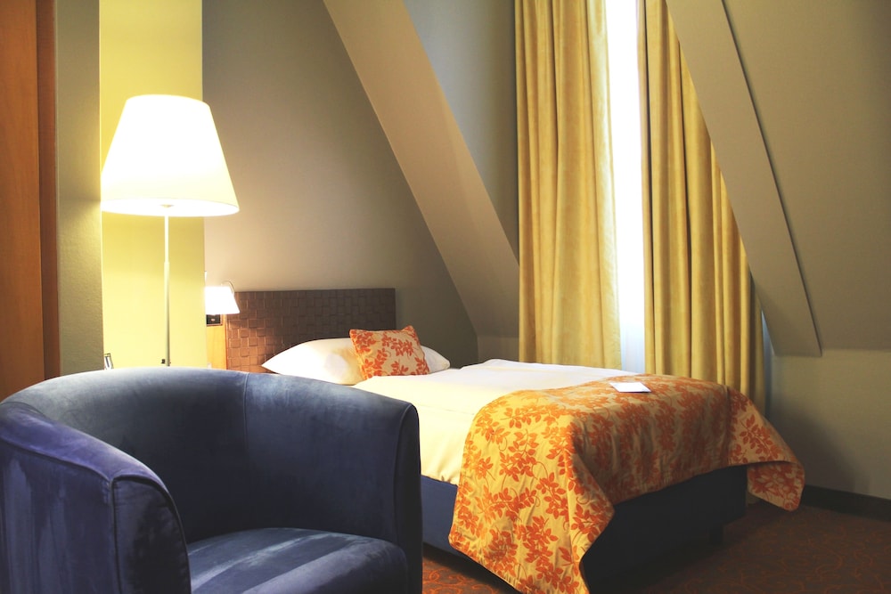 Available room